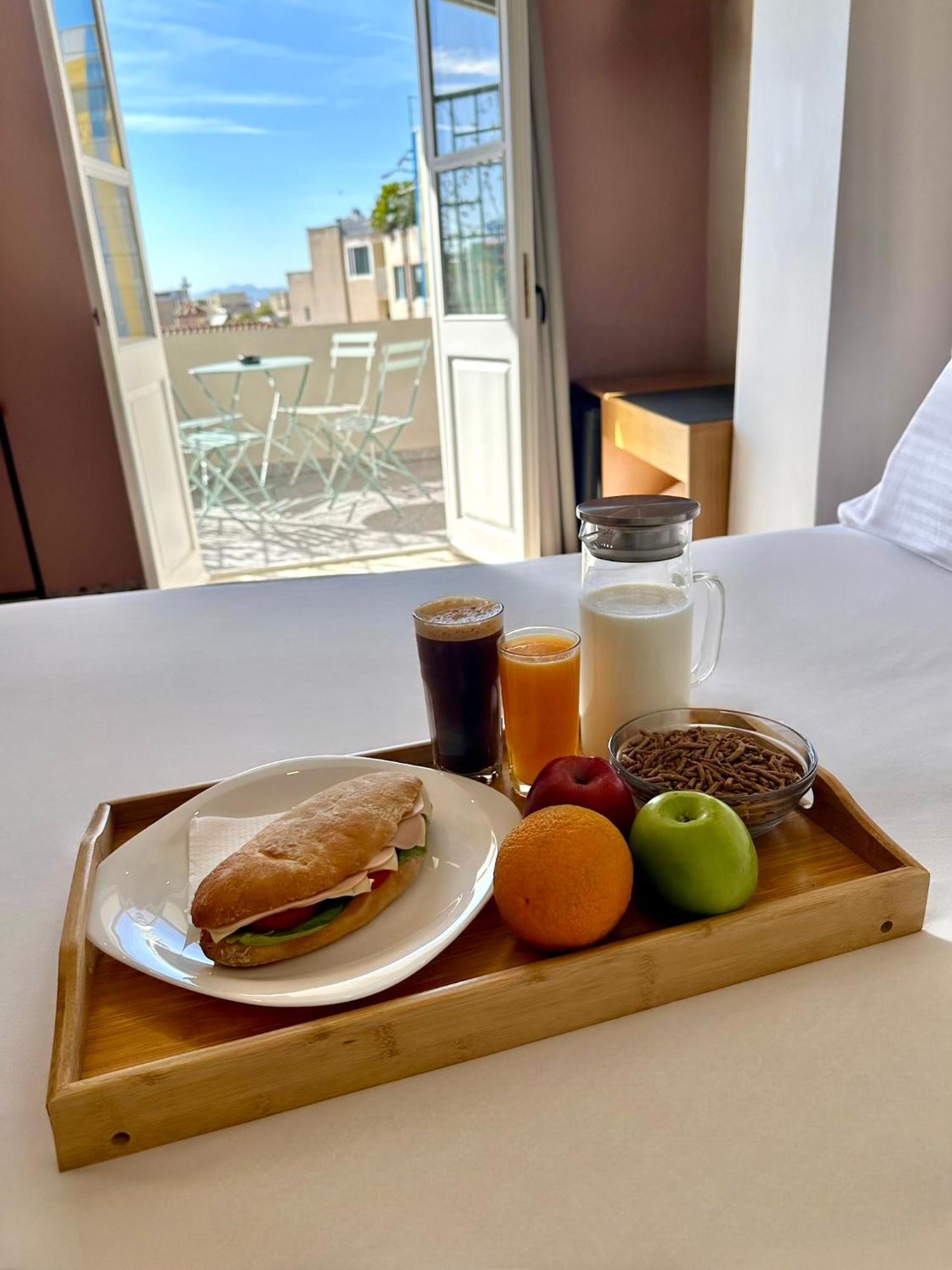 Belle Athenes - Luxury Rooms At Monastiraki Railway Station Buitenkant foto